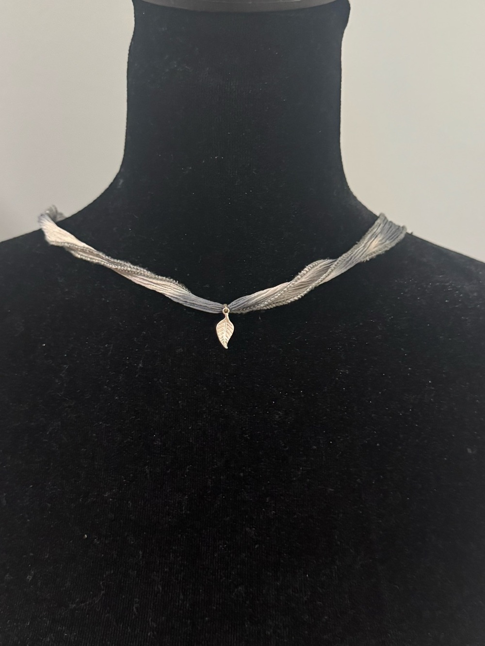 Silpada Leaf Pendant Scarf Strand Necklace